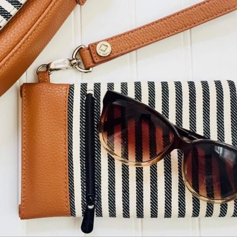 Thirty-One Gifts Pinch Top Eyeglass Case (Twill Stripe)